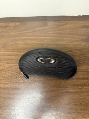 Oakley Ellipse Large Carbon Fiber Style Hard Shell Sunglasses Case Zippered